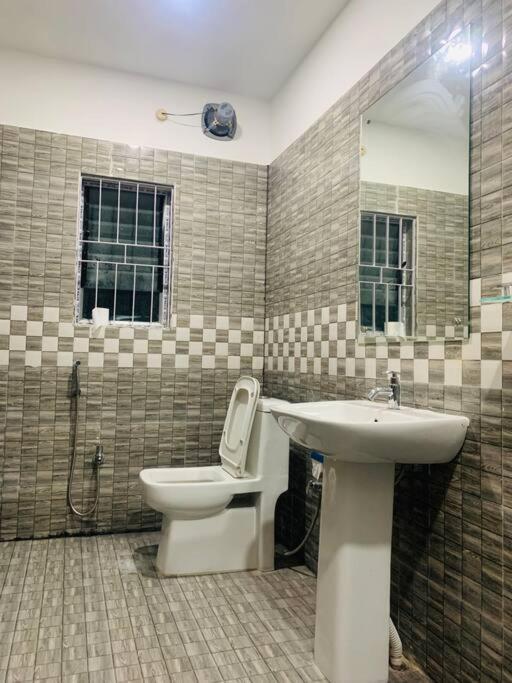 White Orchid, Unique & Stylish, Executive 2Bhk. Apartment Гувахати Екстериор снимка
