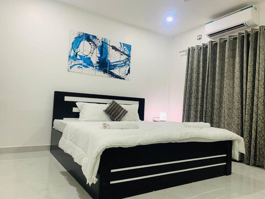 White Orchid, Unique & Stylish, Executive 2Bhk. Apartment Гувахати Екстериор снимка